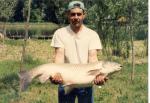 Egy 18 kg-os amur mely 2005.05.15-�n akadt Kezdorf Andrej horg�ra a Duna-holt�gban
